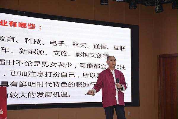属虎的李姓宝宝个性名字